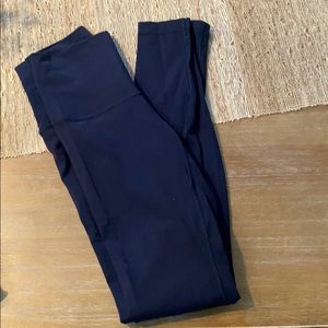 LULULEMON Navy wunder under leggings